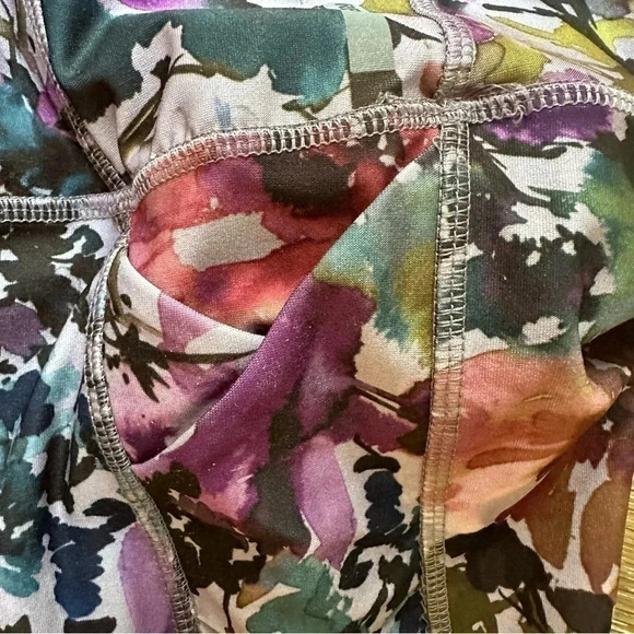 RBX Purple Floral Mid Rise Cropped Leggings Sz Small GUC - Picture 7 of 8